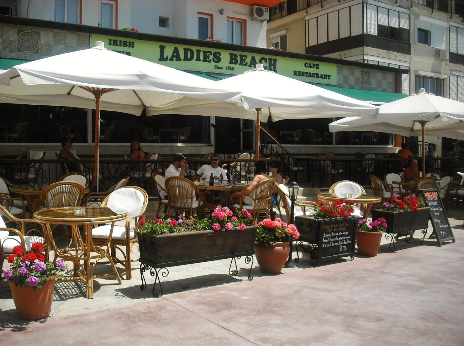 Ladies Beach Hotel