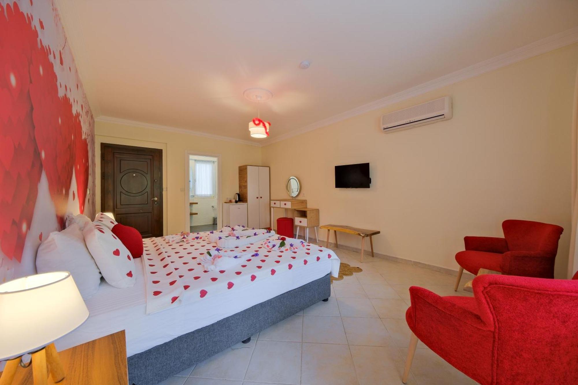 Larimar Hotel 2*