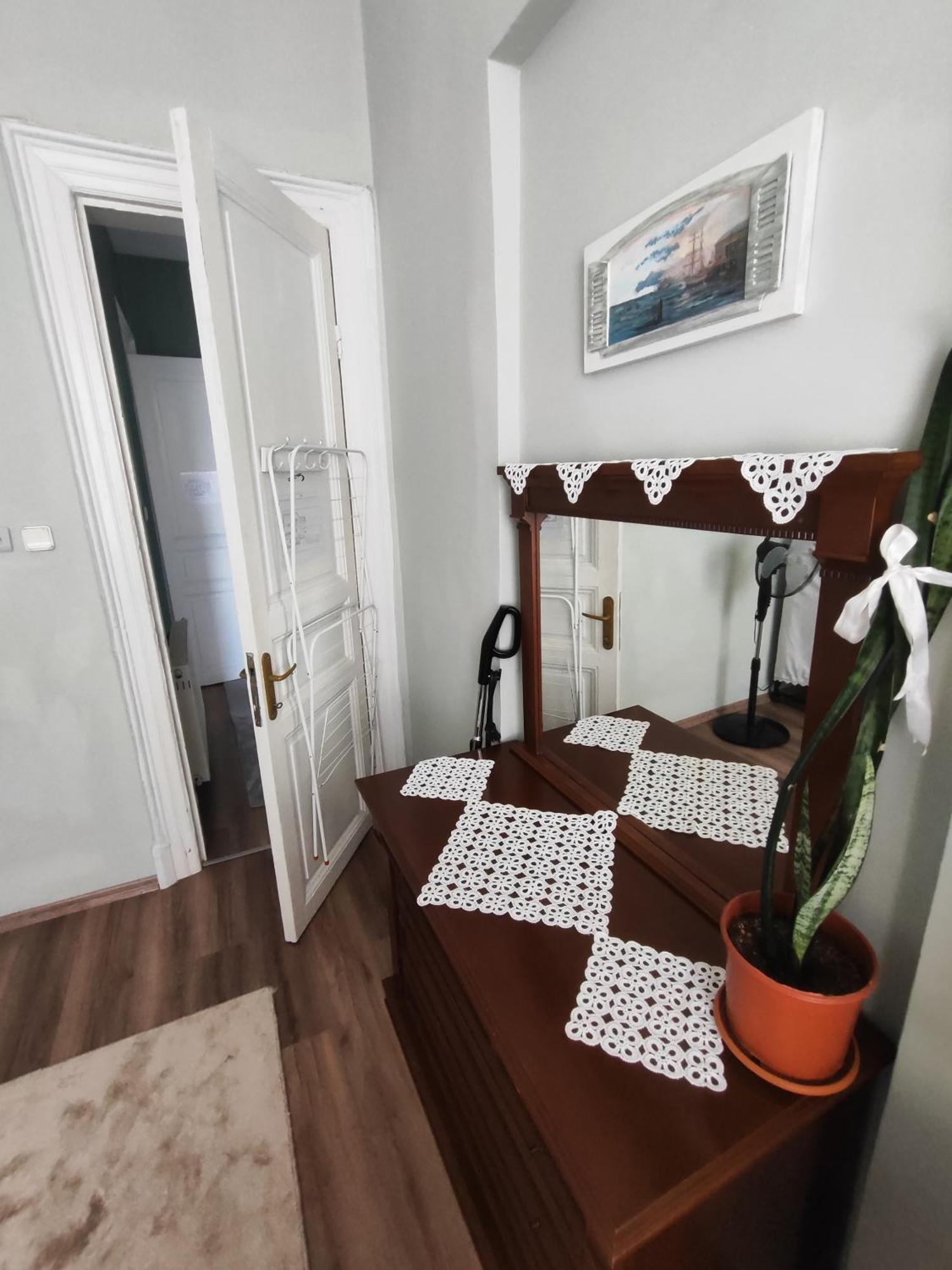 Sweet Apartment