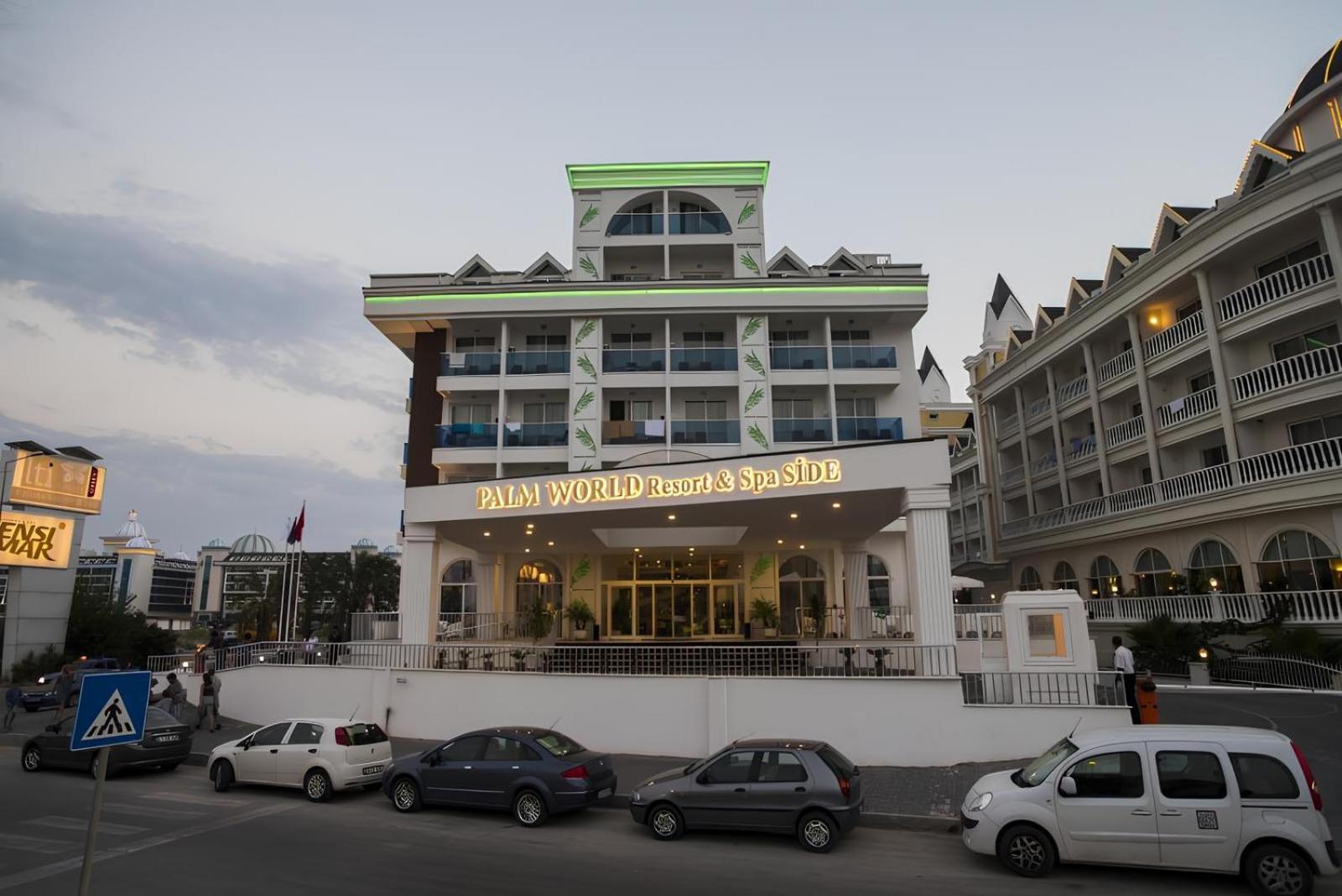 Hotel Palm World & 5*