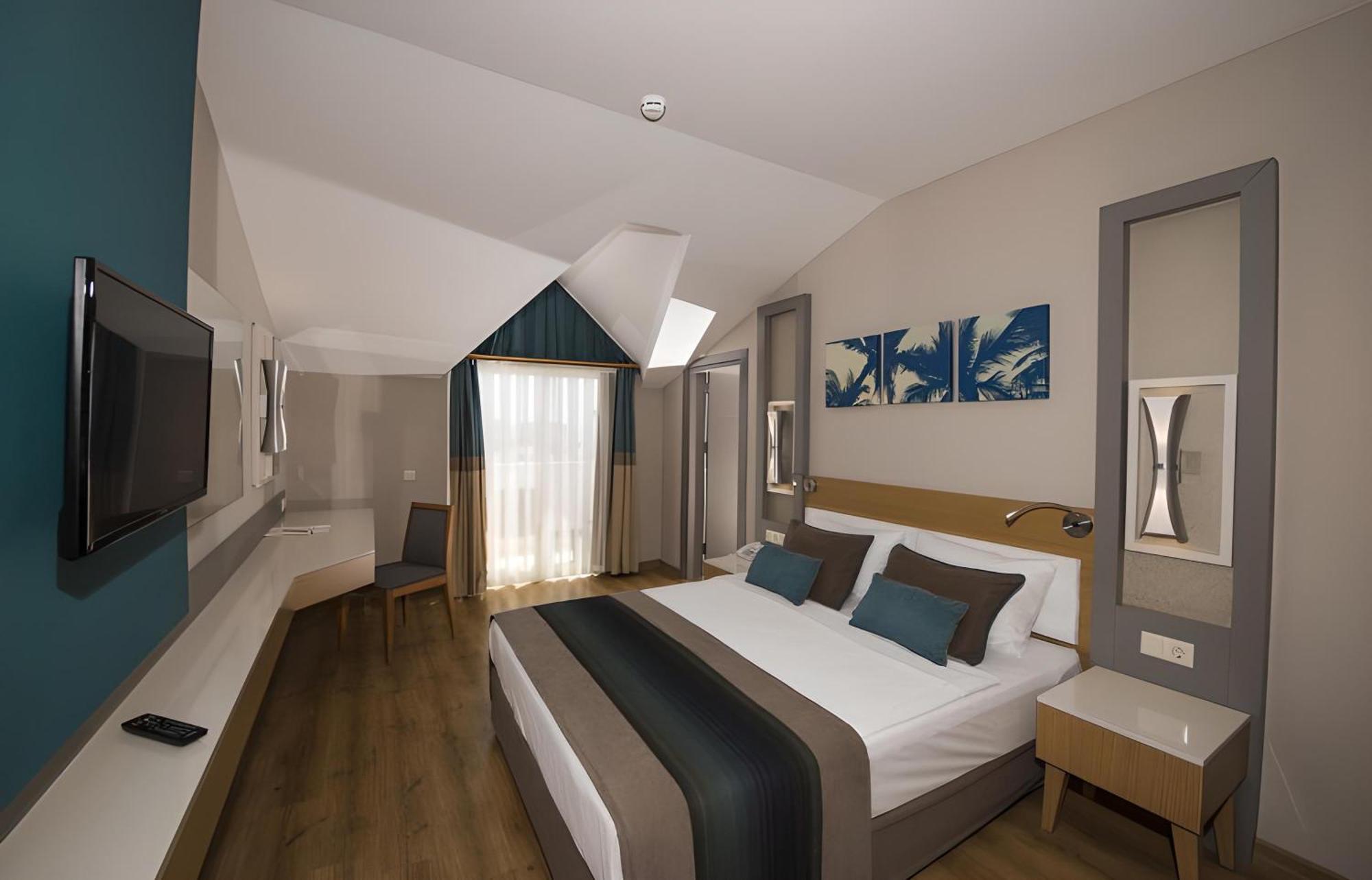 Hotel Palm World & 5*
