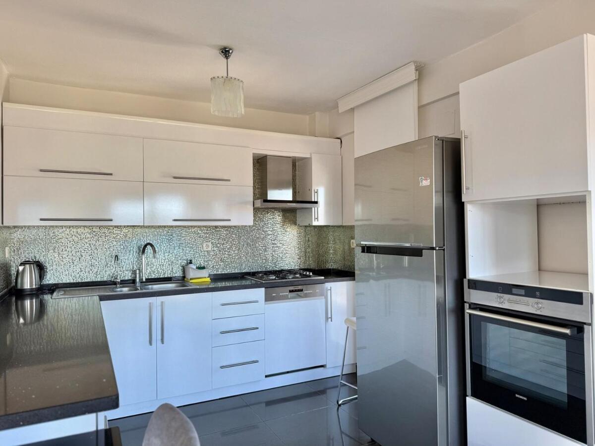 Apartment Deniz Manzarali, Plaja 100 Metre, Luks 3 *