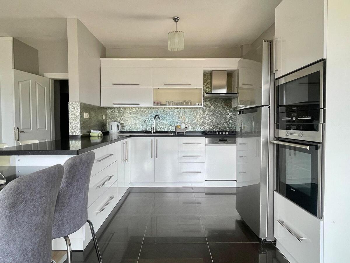 Deniz Manzarali, Plaja 100 Metre, Luks 3 Apartment *