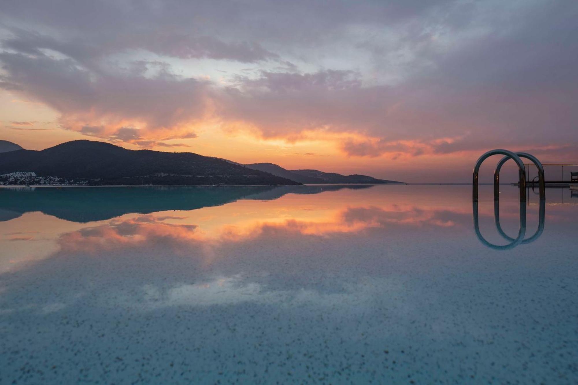 Susona Bodrum, Lxr &
