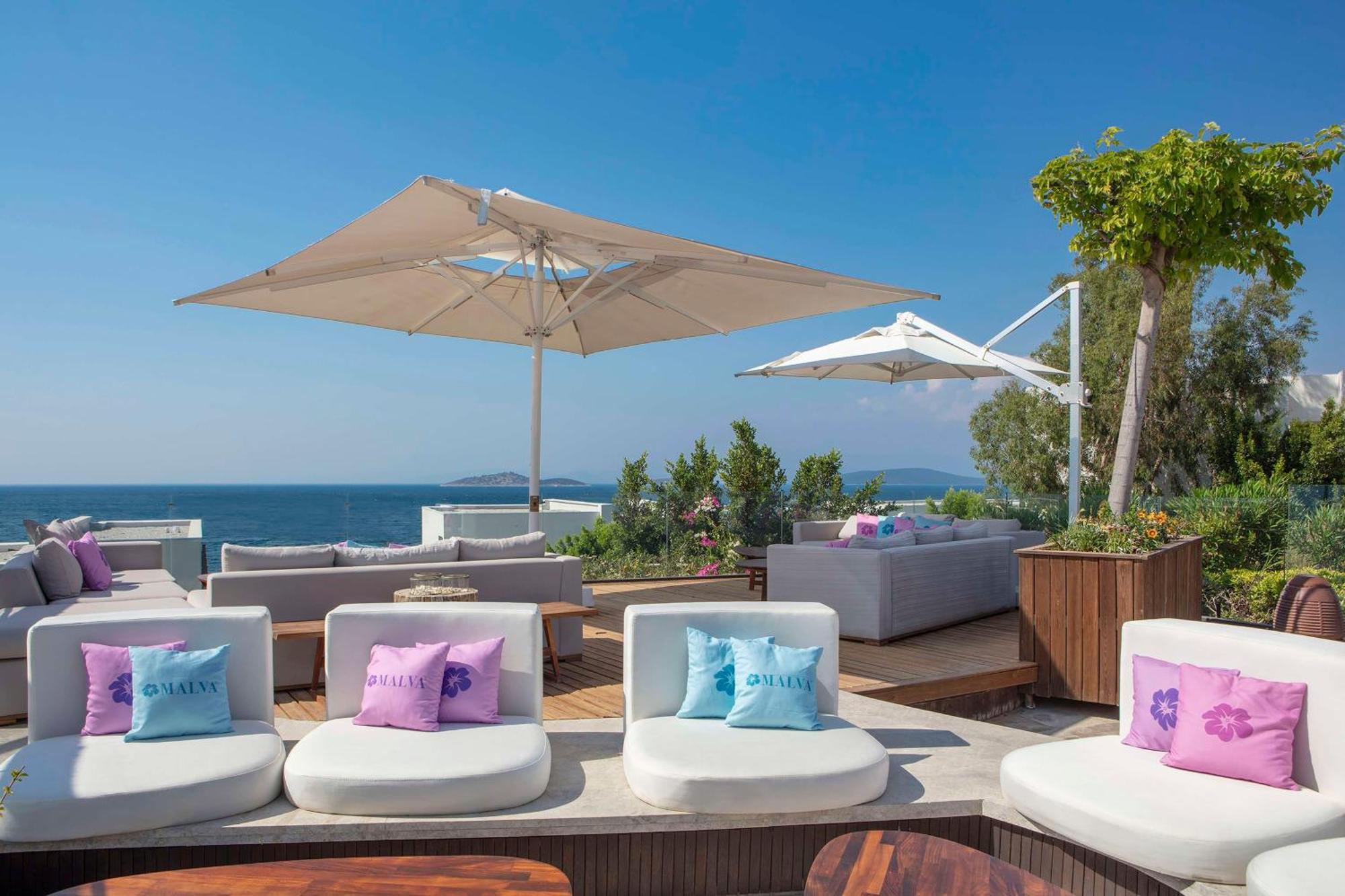 Susona Bodrum, Lxr &