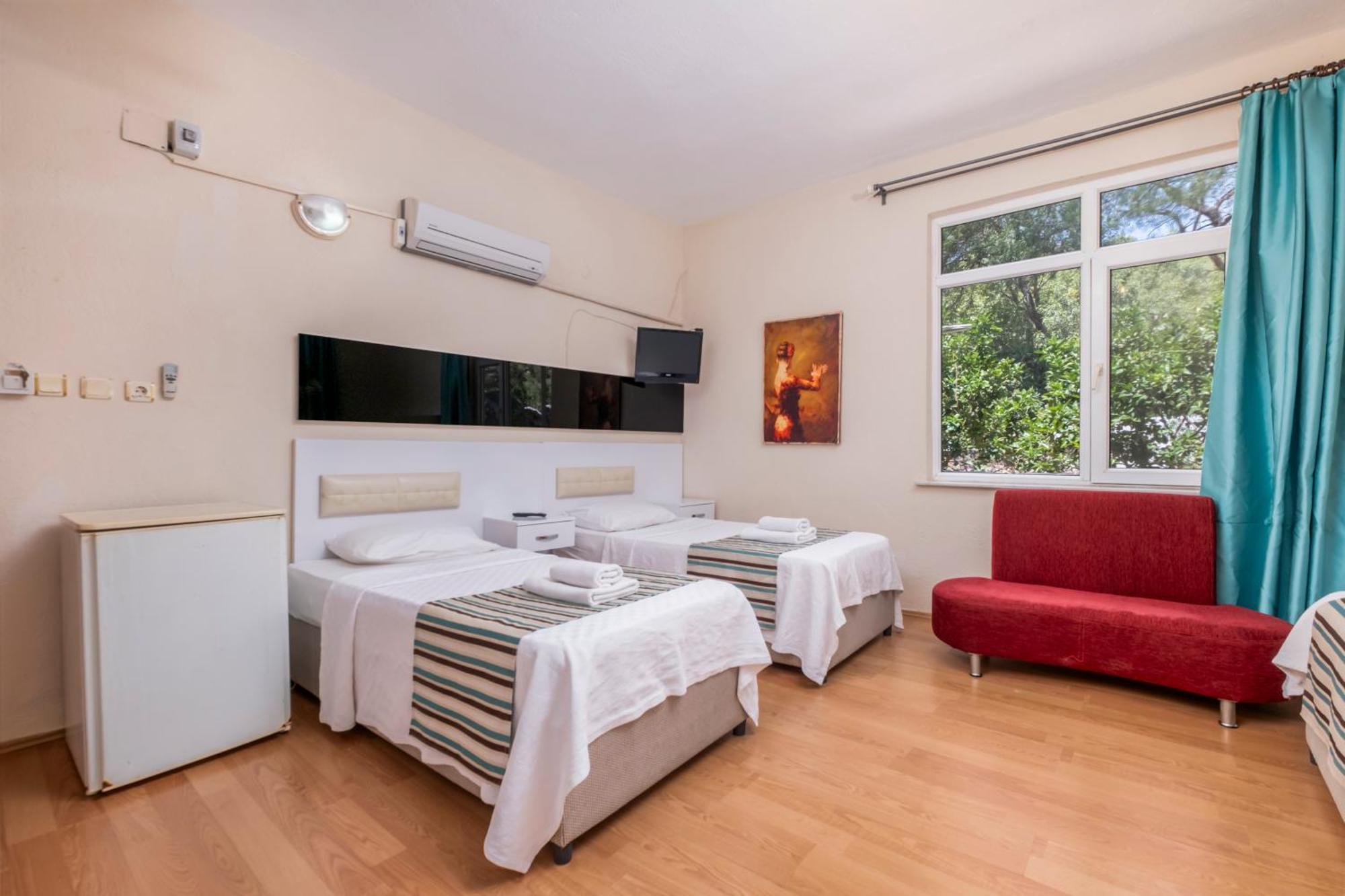 Hotel Yoeruek Park 3*