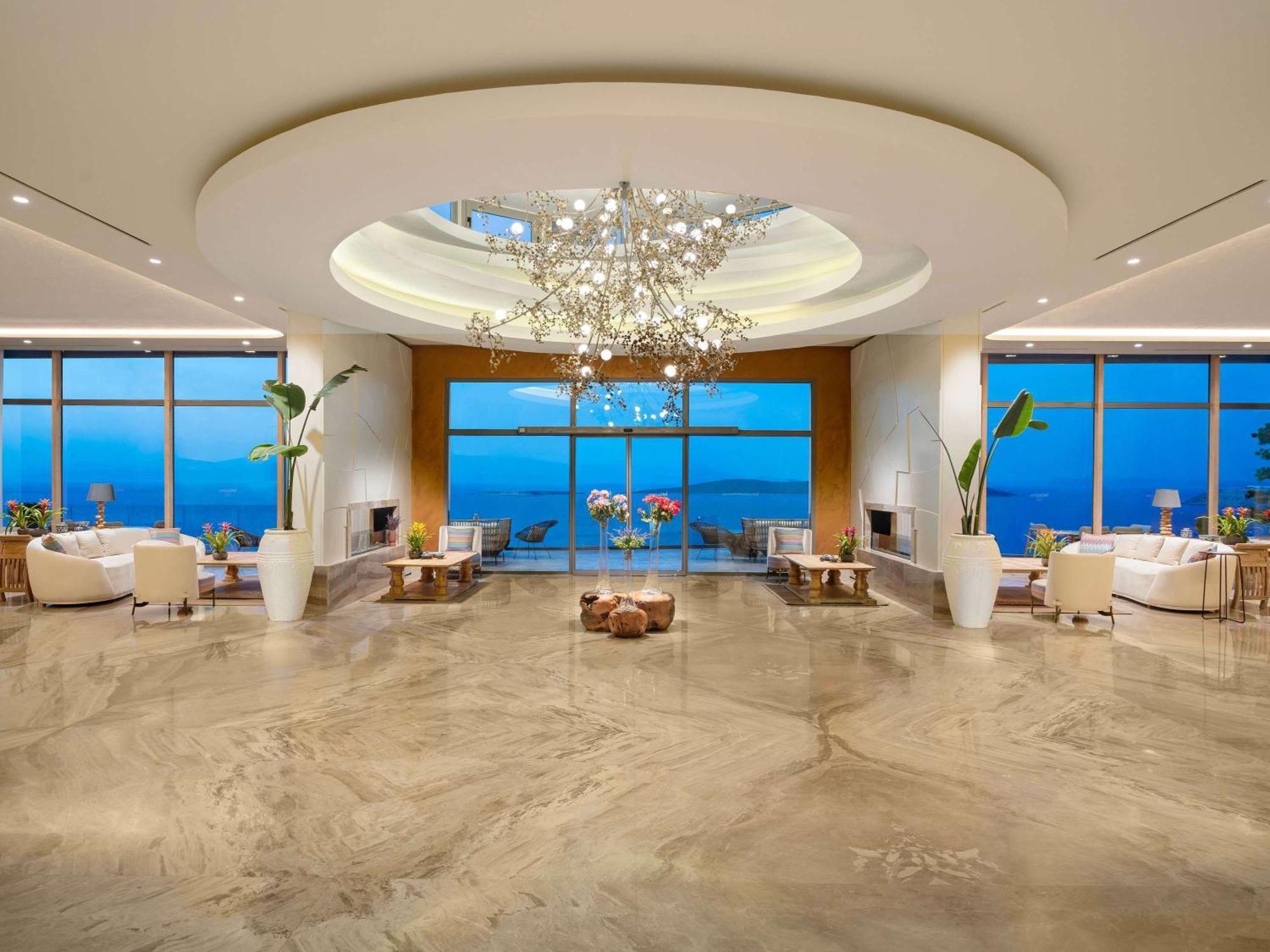 Hotel Swissotel Living 5*