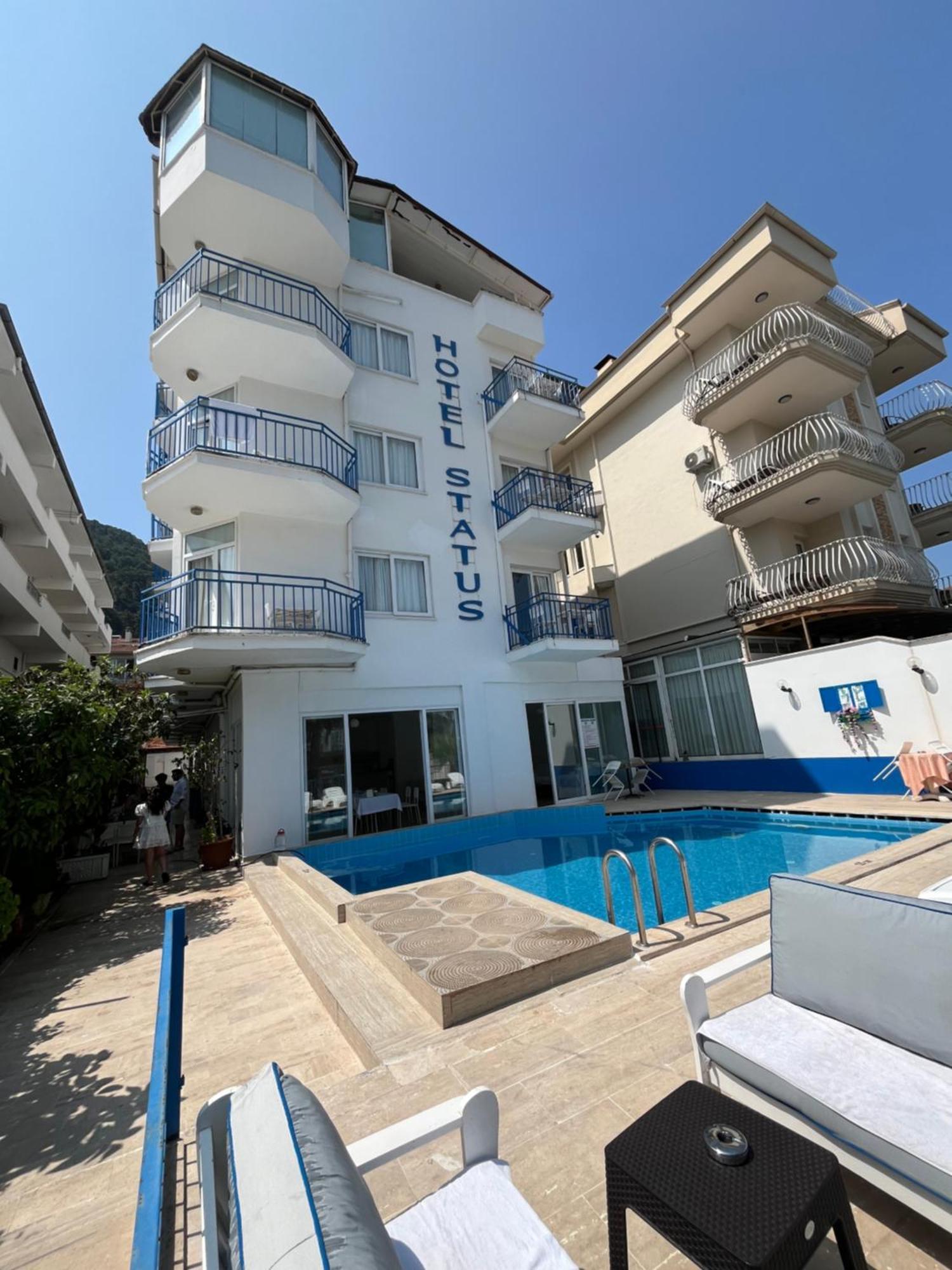 Status Hotel 2*