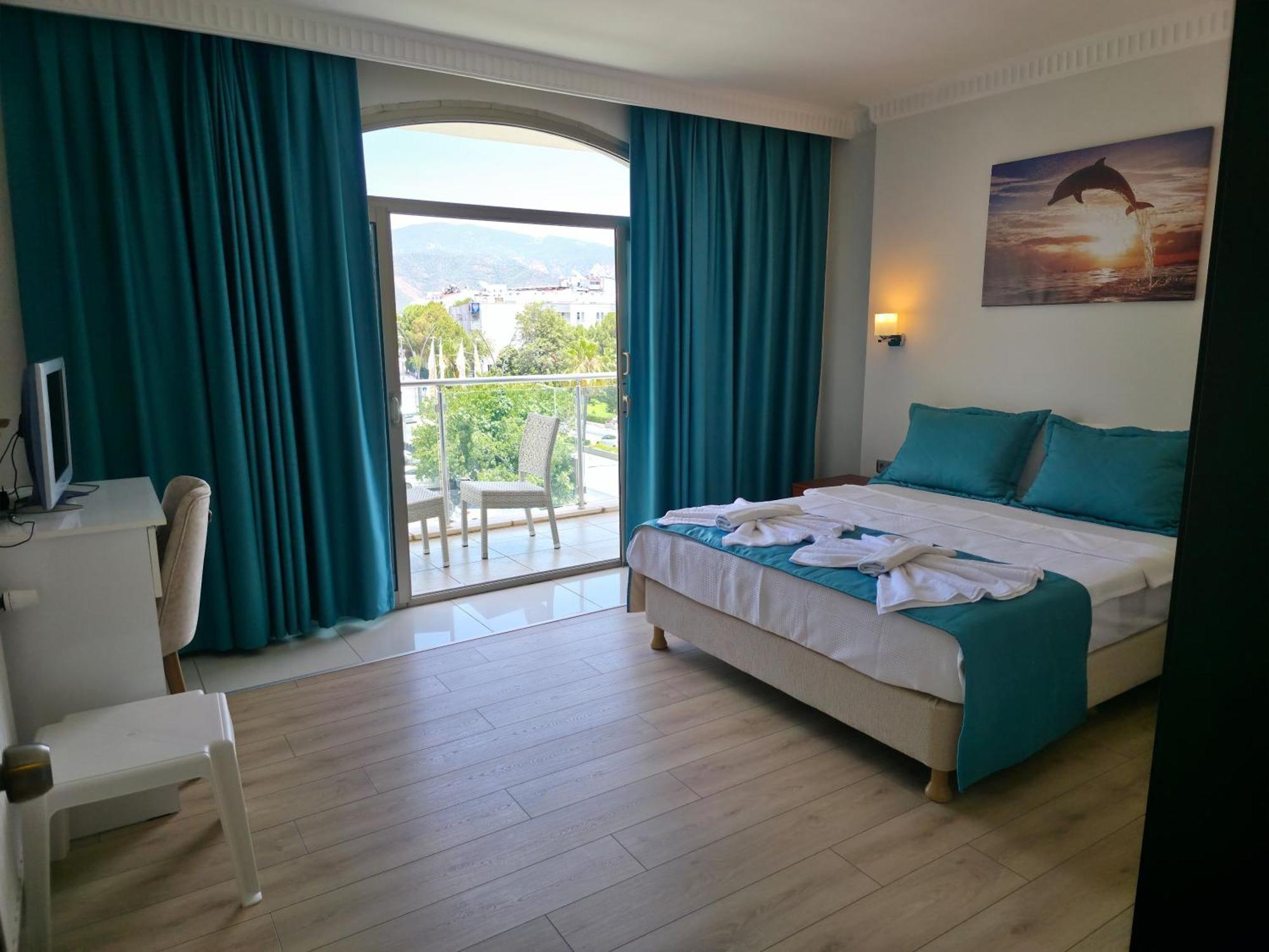 Forum Hotel 4*