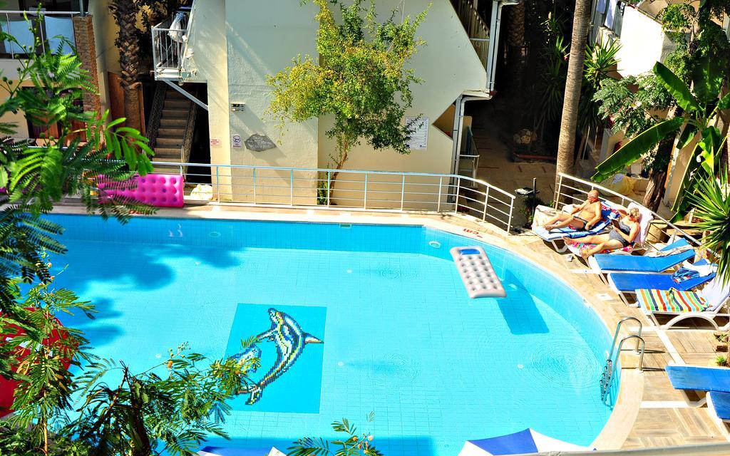 Tropic Club Hotel 3*