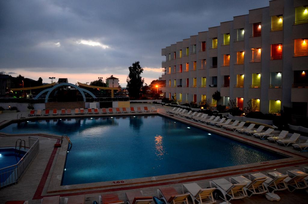 Orient Hotel 4*