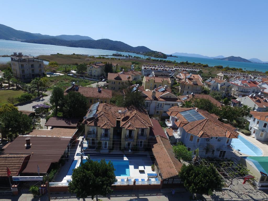 Anna Aparthotel