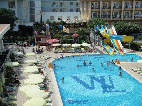 Hotel Mg White Lilyum