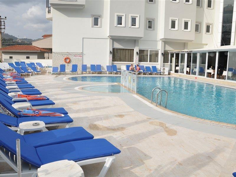 Blue Park Hotel