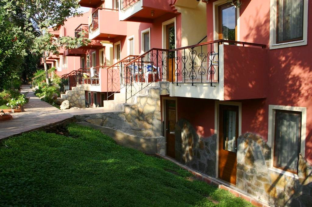 Katre Hotel