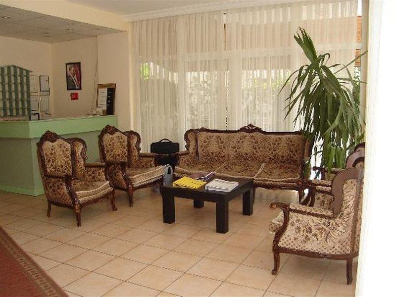 Aparthotel Banana 2*