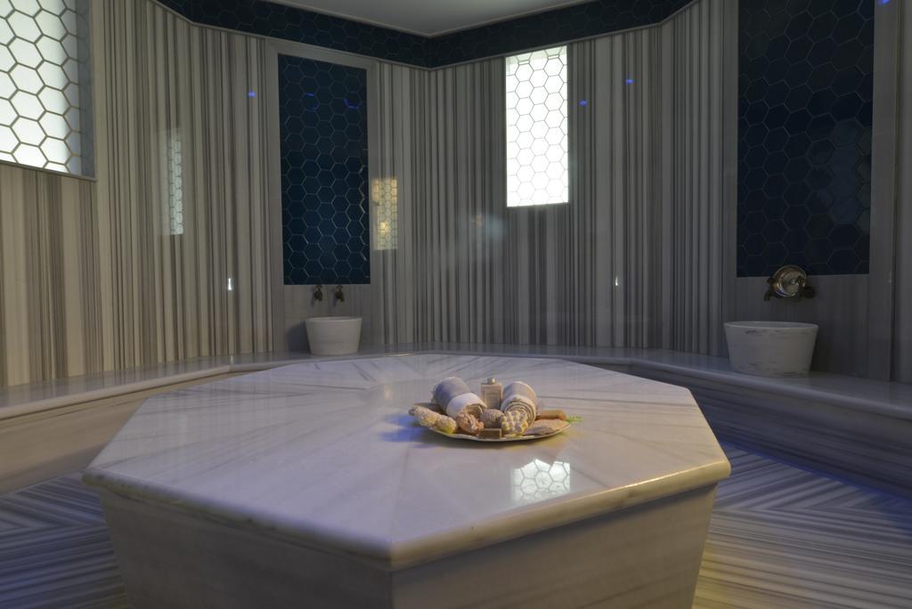 Wyndham Grand Europe 5*