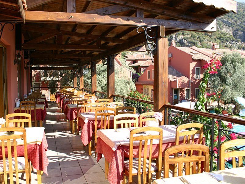 Hotel Katre 4*
