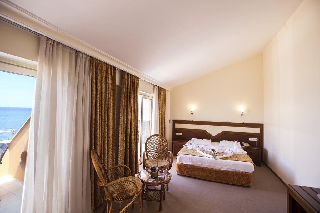Valeri Beach 3* Kemer