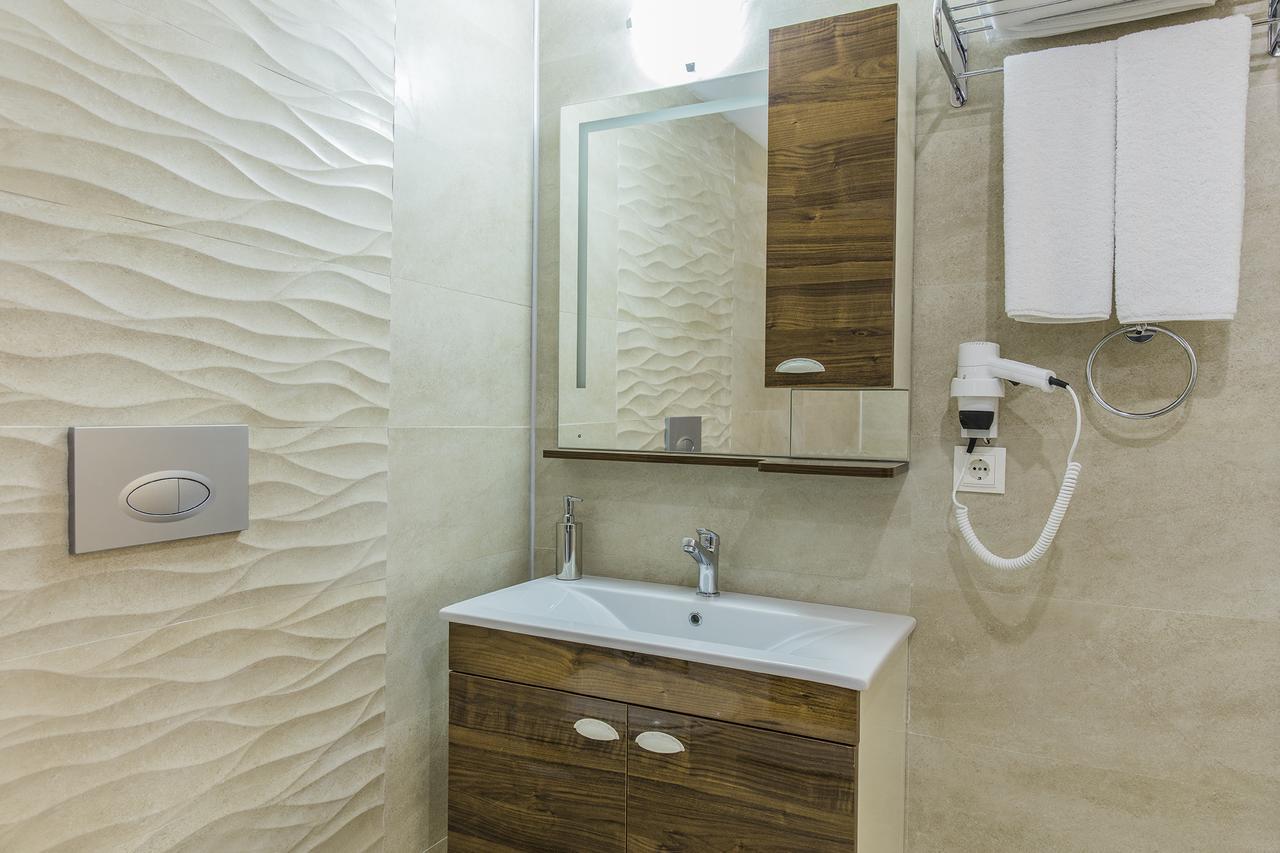 Demir Suit Kusadasi