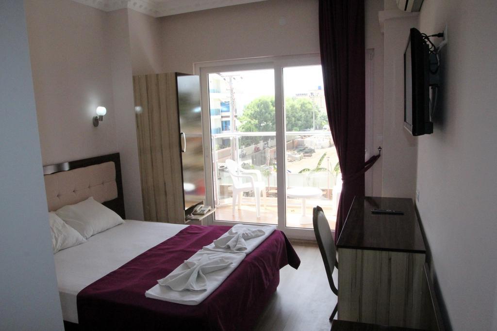 Rosy Hotel 2*