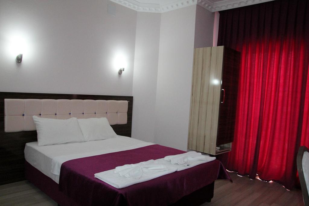 Rosy Hotel 2*