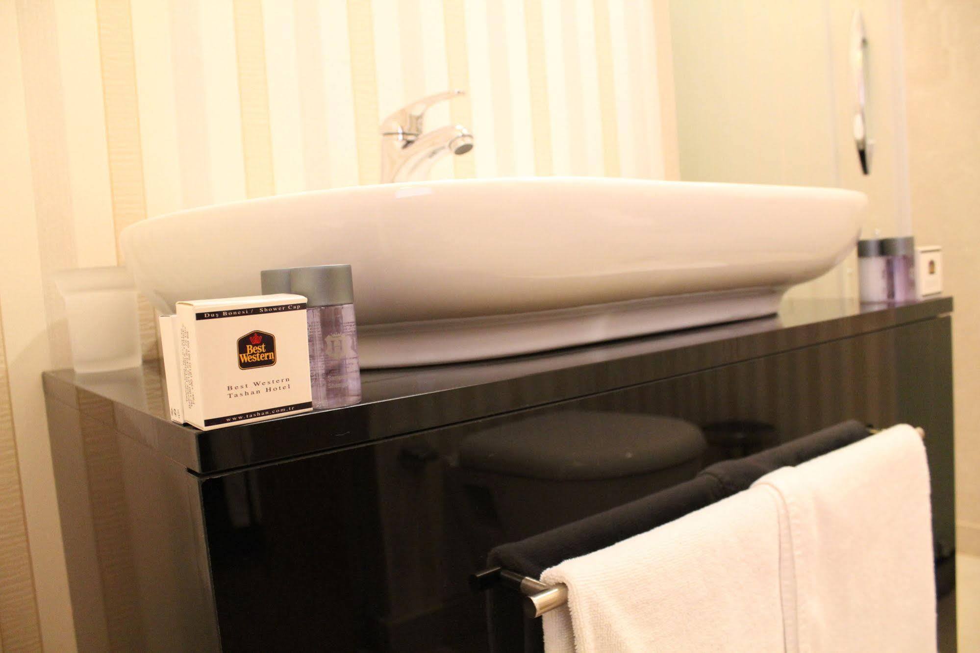 Bakirkoy Tashan Business & Airport 2*