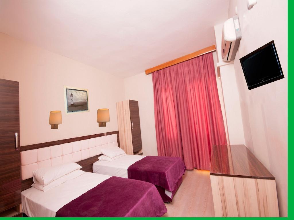 Rosy Hotel 2*