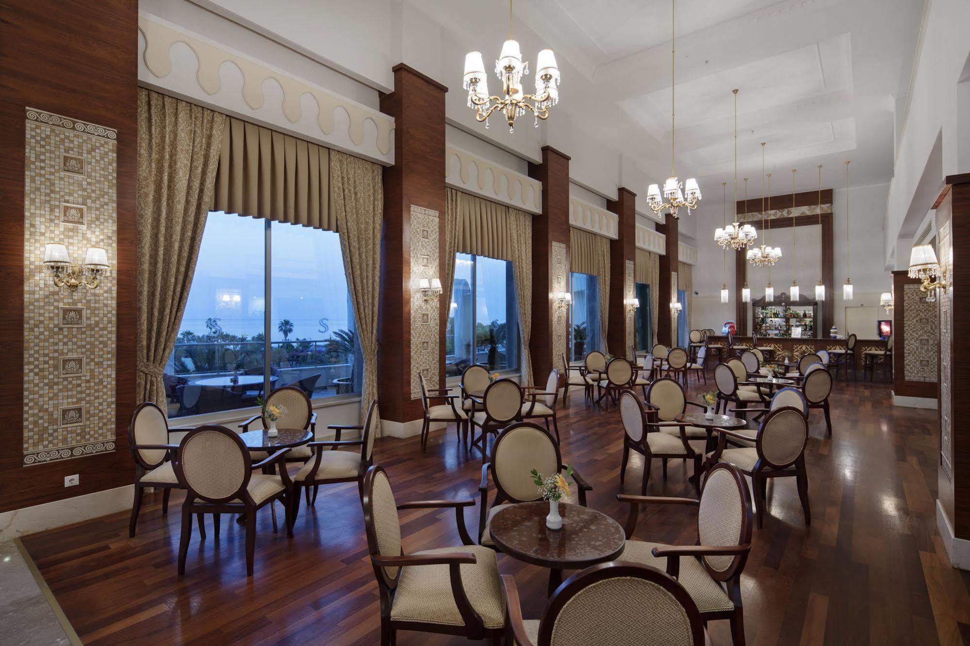 Hotel Saphir & 5*