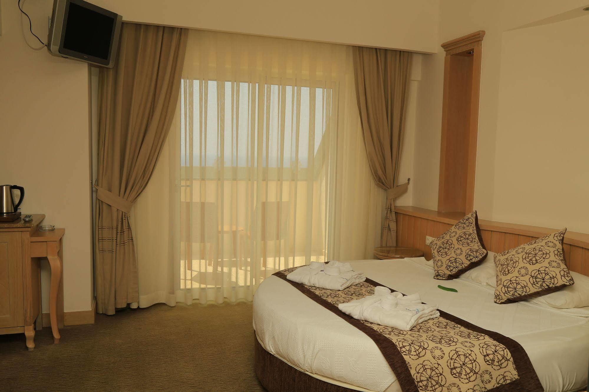 Hotel Saphir & Okurcalar