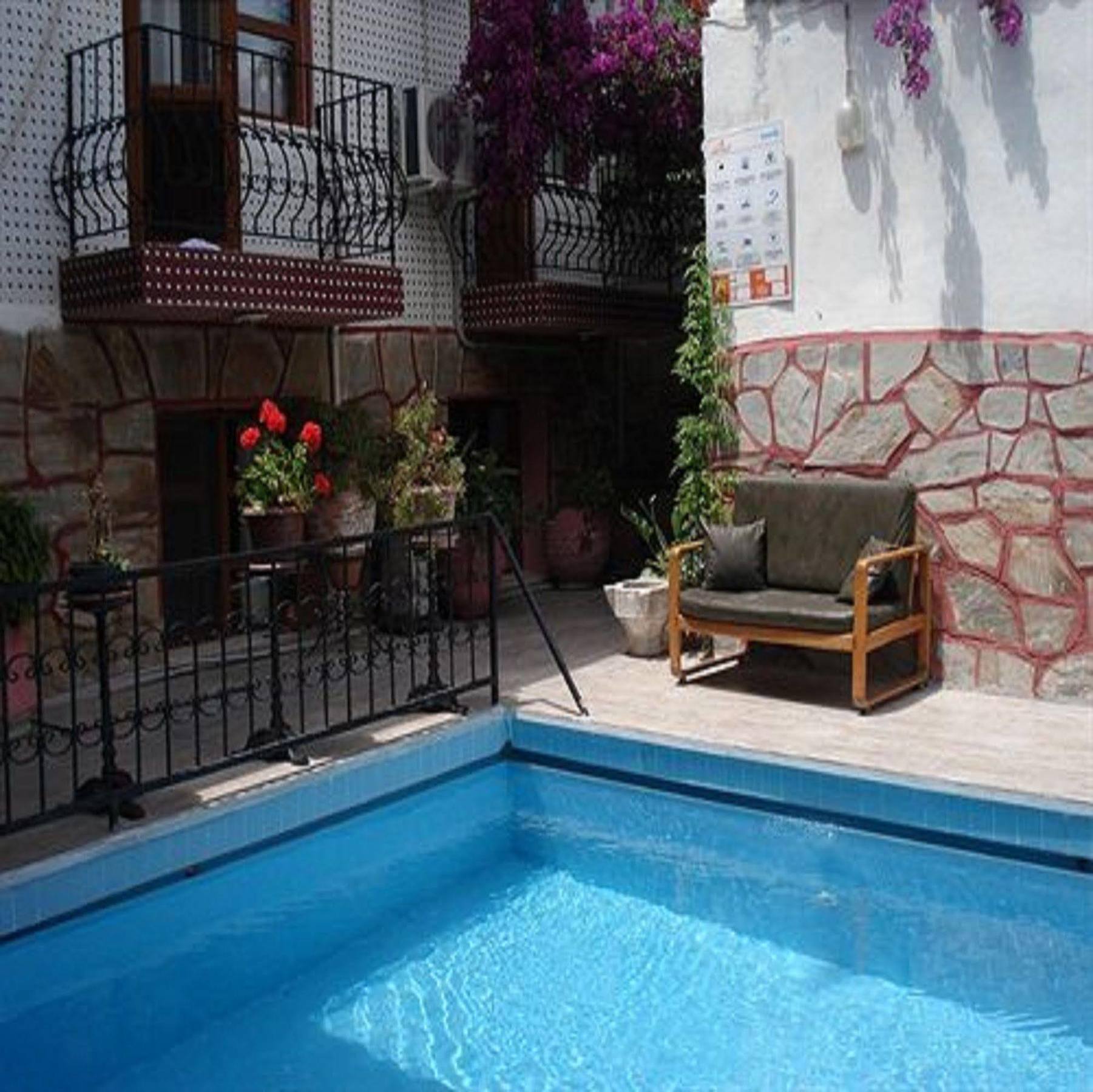Sezgin Kusadasi