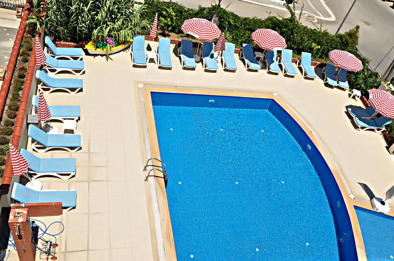 Ceren Family Suit Aparthotel Side