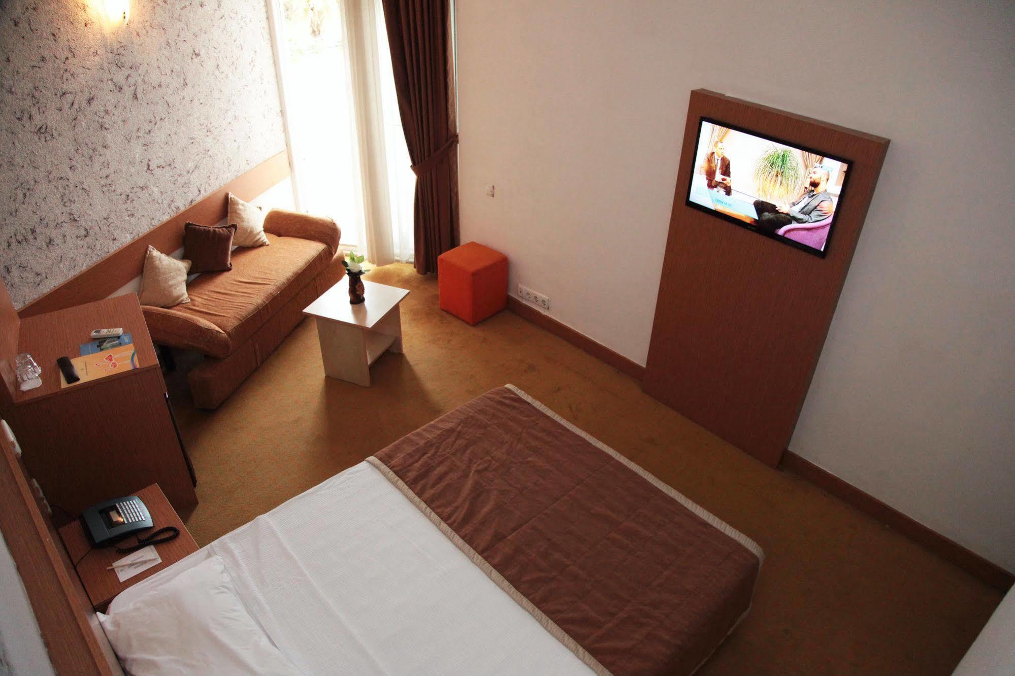 Orient Hotel