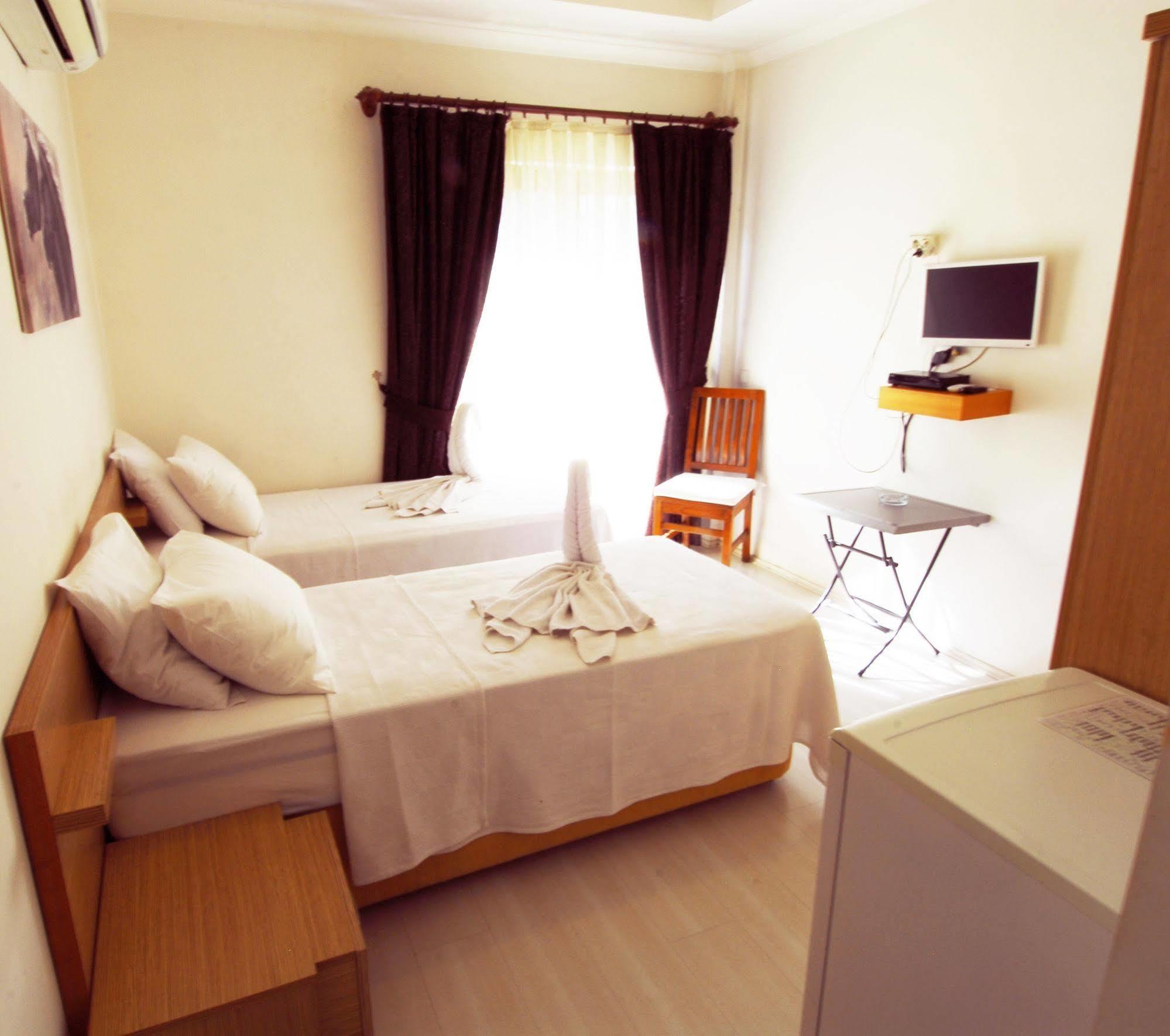 Hotel Lidya