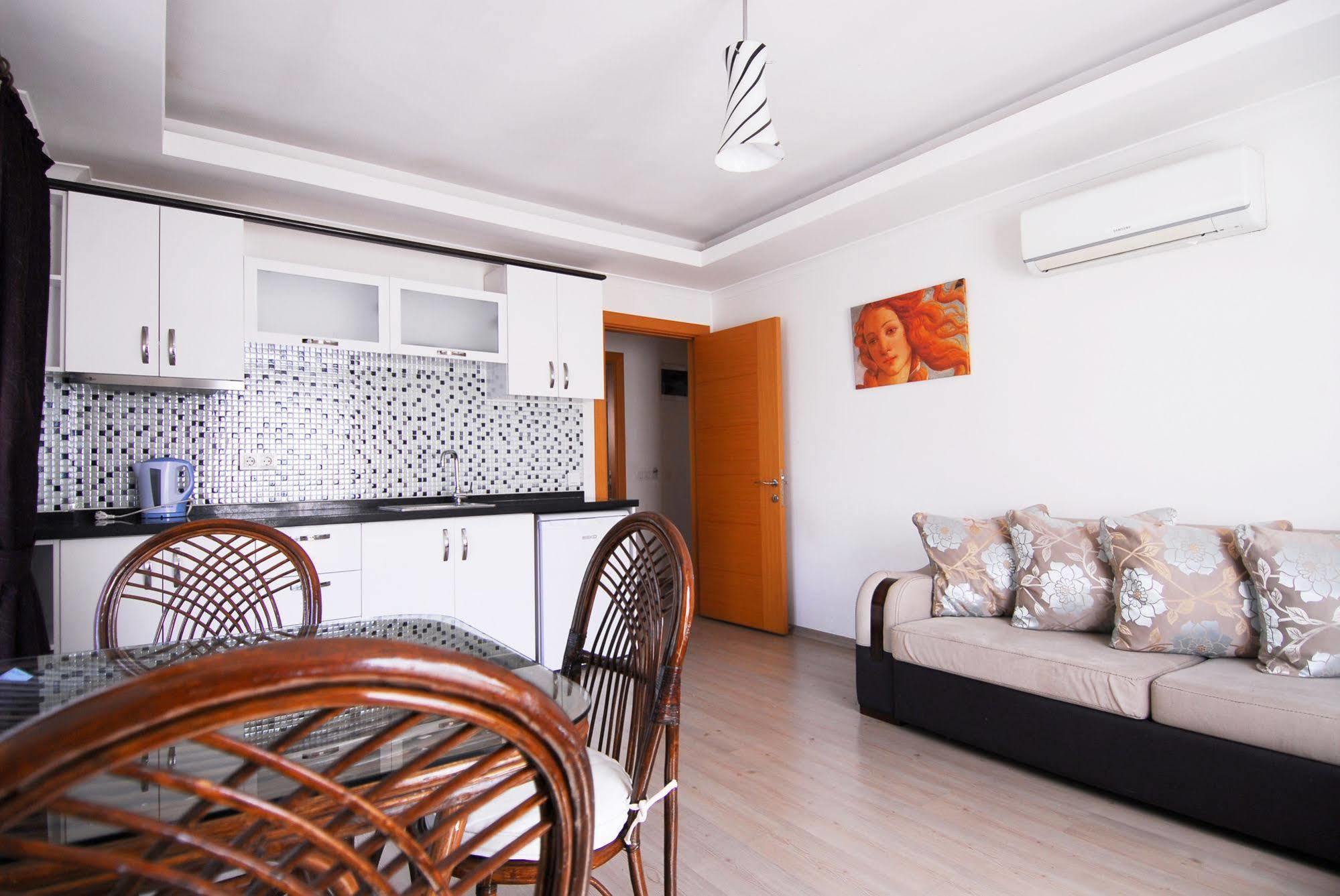 Lidya Hotel
