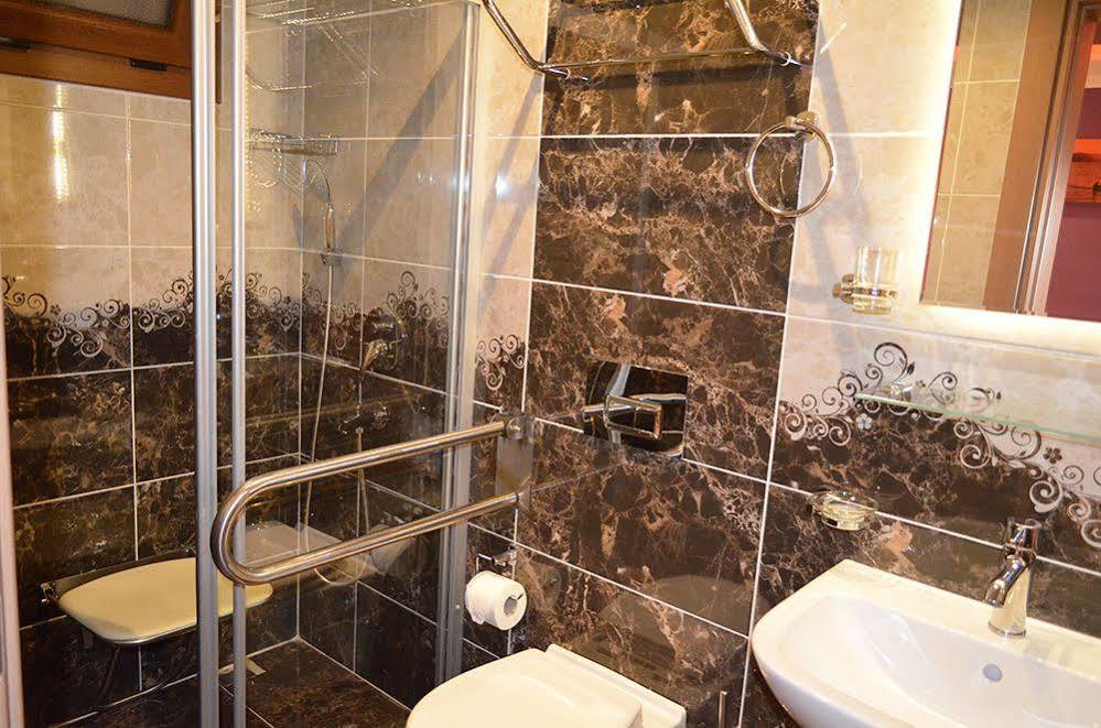 Kayi Hotel 2*