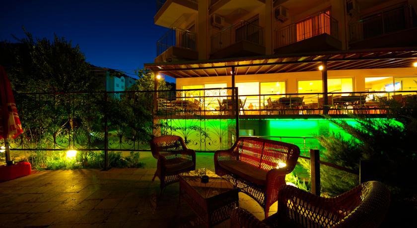 Luna Deluxe Hotel 5*