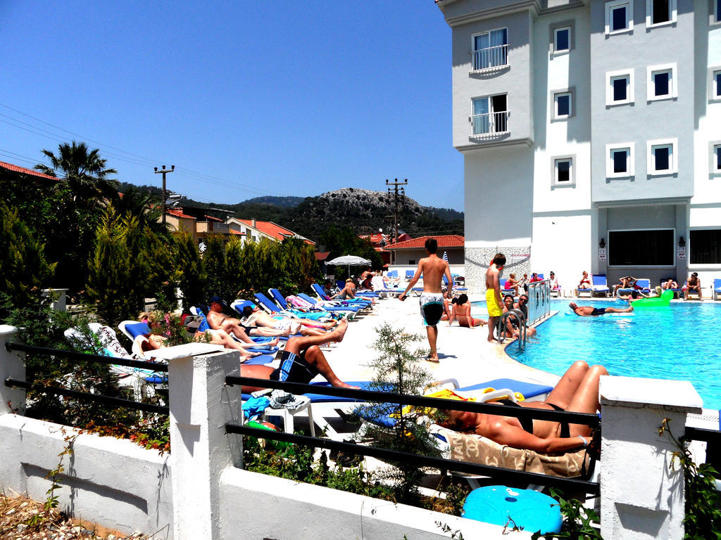 Blue Park Hotel