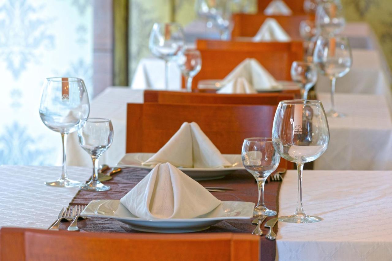 Hotel Monart 4*