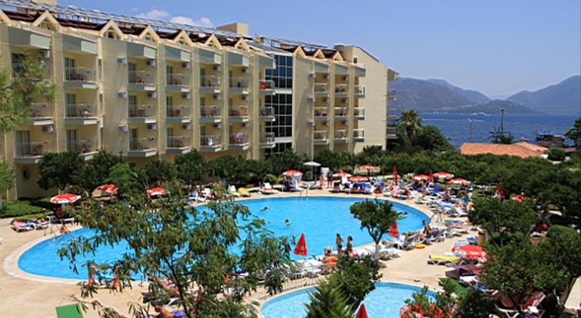 Luna Deluxe Hotel