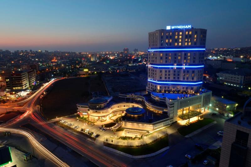 Wyndham Grand Europe 5*