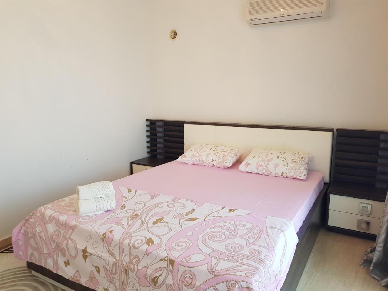 Atalos Apart In The Center With Pool And Wi-fi *
