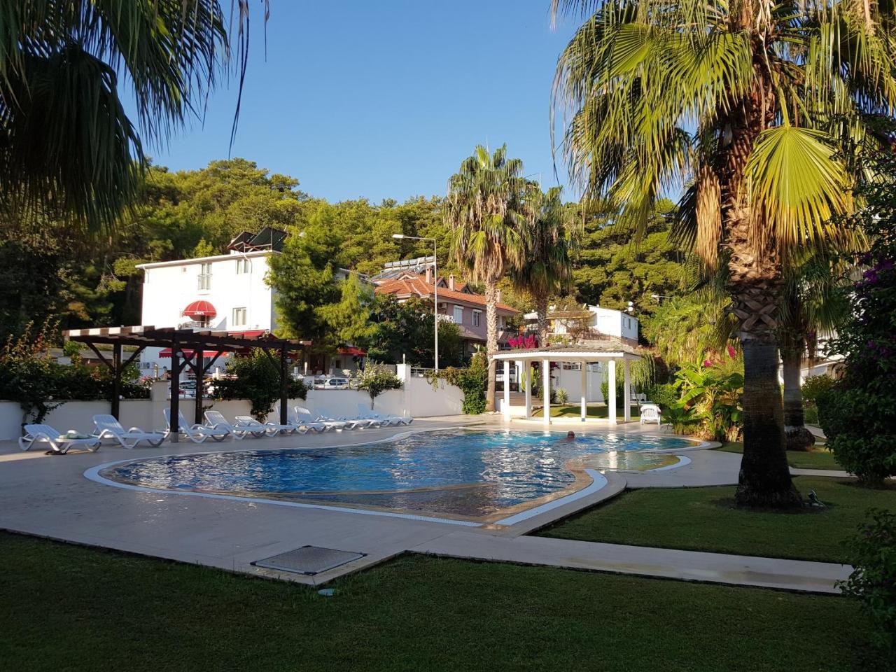 Atalos Apart In The Center With Pool And Wi-fi Apartment Kemer