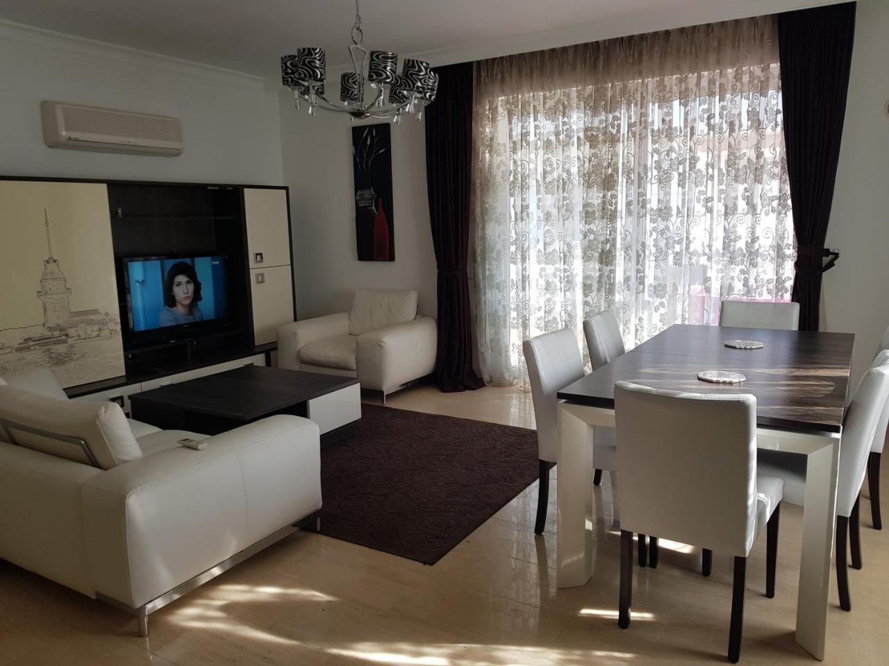 Apartment Atalos Apart In The Center With Pool And Wi-fi