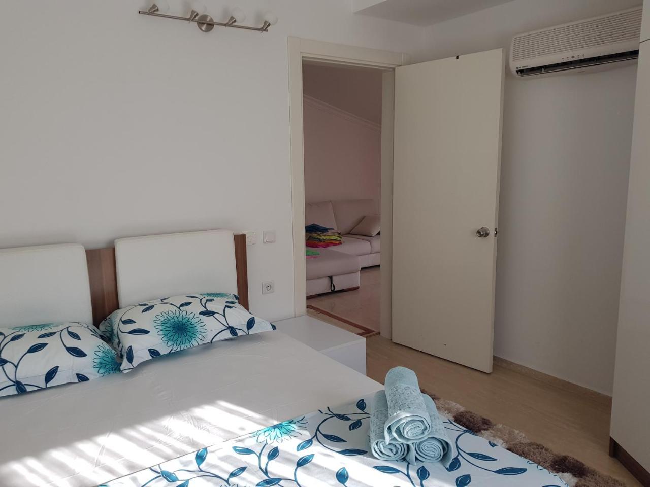 Apartment Atalos Apart In The Center With Pool And Wi-fi
