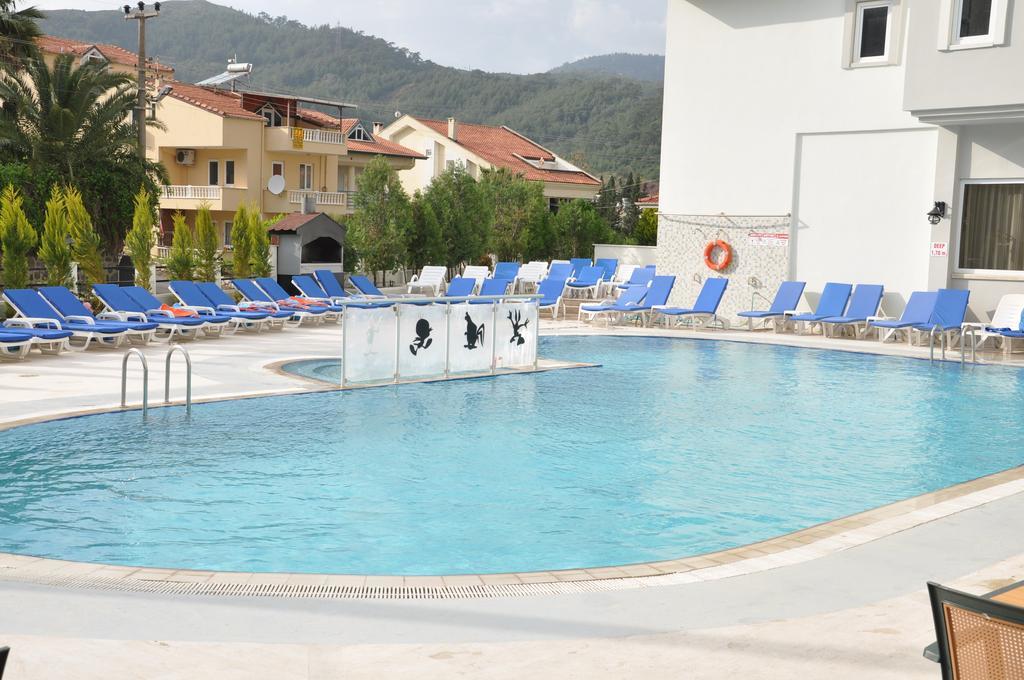 Blue Park 3*
