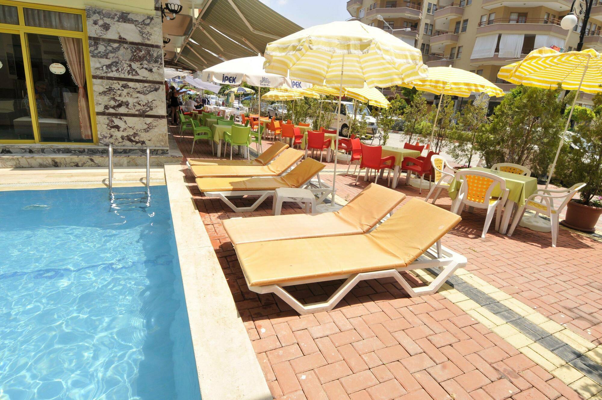 Klas Dom Hotel