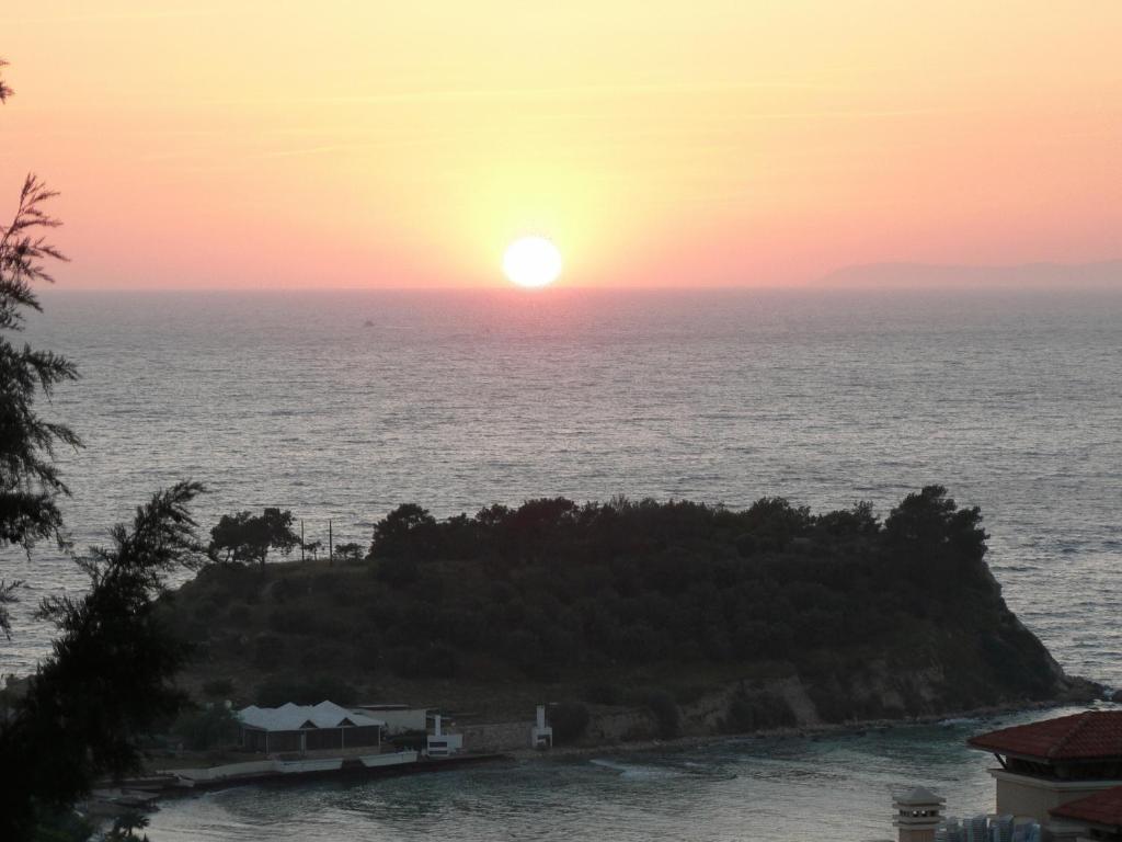 Asia Apart Hotel 3*