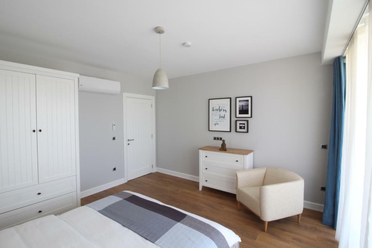Apartment Elia Side