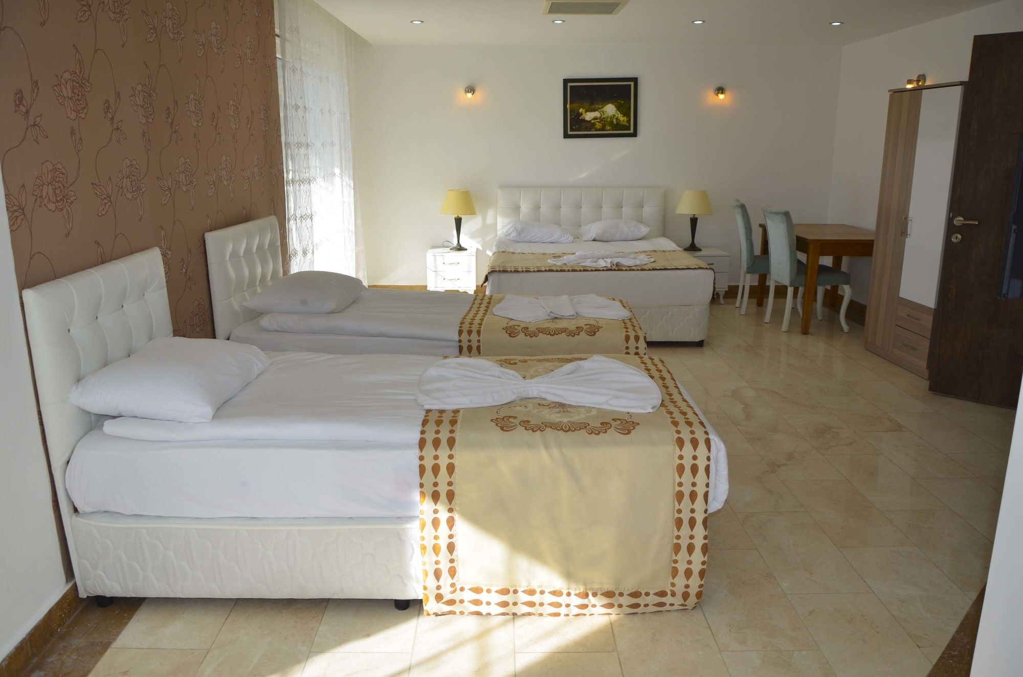 Hotel Elamir
